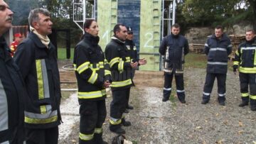 Mii de pompieri din țară, din Ucraina și Republica Moldova învață la Siret să stingă incendii cu aer
