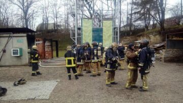Mii de pompieri din țară, din Ucraina și Republica Moldova învață la Siret să stingă incendii cu aer