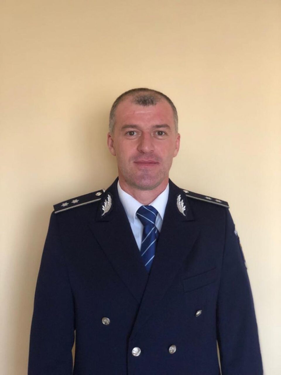 Comisarul Marius Ciotău: „Când un polițist este vinovat este trimis în judecată într-o lună de zile, dar când noi depunem o plângere nu se întâmplă nimic ani de zile” Comisarul Marius Ciotău: „Când un polițist este vinovat este trimis în judecată într-o lună de zile, dar când noi depunem o plângere nu se întâmplă nimic ani de zile”