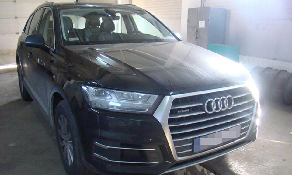 Audi Q7 descoperit de echipa de control din PTF Siret