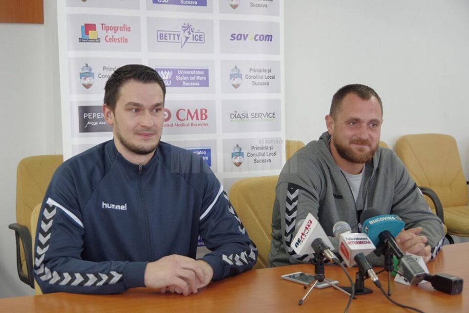 Pivotul Bogdan Baican și antrenorul Adrian Chiruț