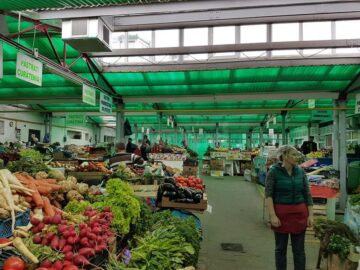 Piața Centrală a Sucevei, dotată cu sisteme moderne de încălzire, dar și de răcire