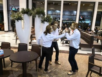 Actorii teatrului sucevean, prezenți cu spectacole la Iași, București și Sf. Gheorghe