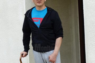 Polițistul Dan Ciprian Sfichi a fost preluat de un elicopter și transportat la Spitalul Militar din București, unde urmează să fie operat