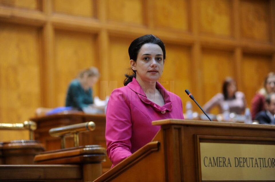 Deputatul PNL de Suceava Angelica Fădor