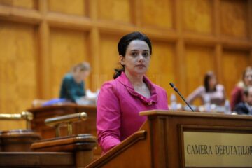 Deputatul PNL de Suceava Angelica Fădor