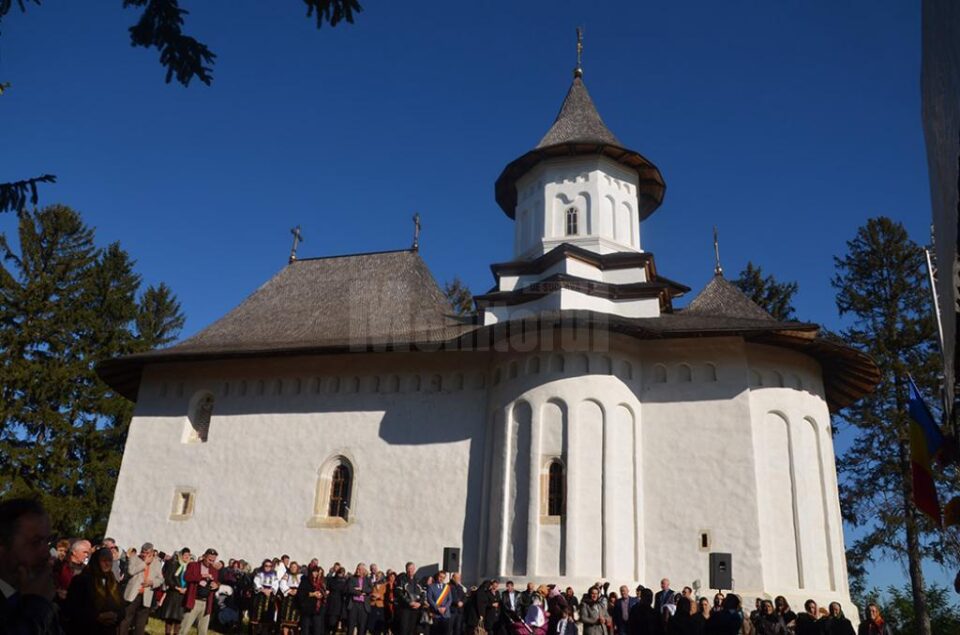 Resfințire de biserică la Horodniceni