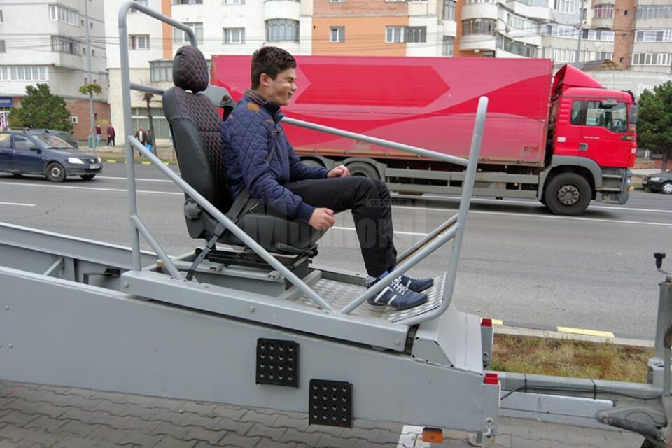 Șoferi dar și pasageri au testat simulatorul