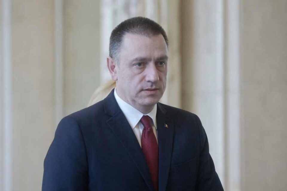 Ministrul Apărării, Mihai Fifor. Foto: ziare.com Ministrul Apărării, Mihai Fifor. Foto: ziare.com
