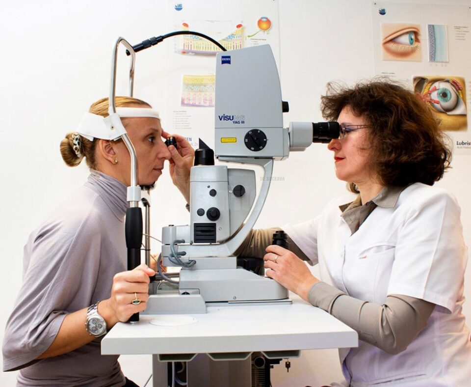 Fotocoagulare LASER în clinica Novaoptic
