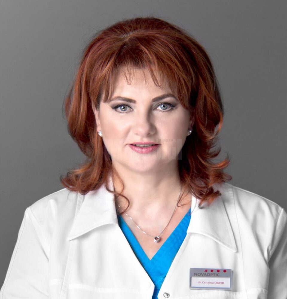 Dr. Cristina David, medic primar oftalmolog la Clinica Oftalmologică Novaoptic