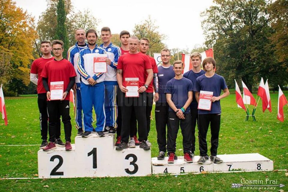 Andrei Buzilă și Tudor Buzilă, alături de Ghenadie Iepuri, de la SCM Deva au câștigat aurul la seniori