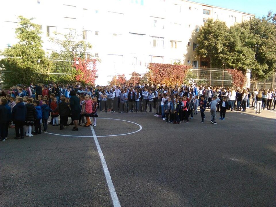 Exercițiu de simulare în caz de dezastre, la Școala Gimnazială Nr. 4 Suceava