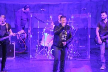 Trupa Proconsul și Filarmonica Botoșani vor concerta pe scena suceveană