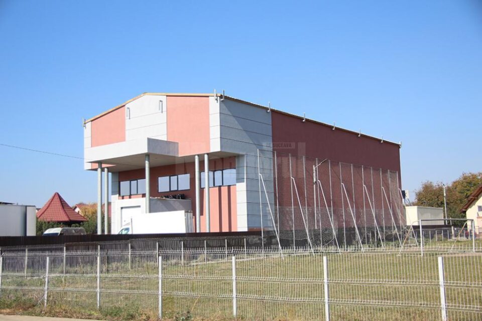 Hala ridicată cu o autorizație de construcție falsificată