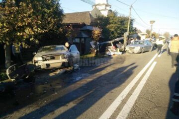 Mașinile implicate în accident