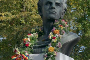 85 de ani de la dezvelirea bustului compozitorului Ciprian Porumbescu din Parcul central al municipiului Suceava
