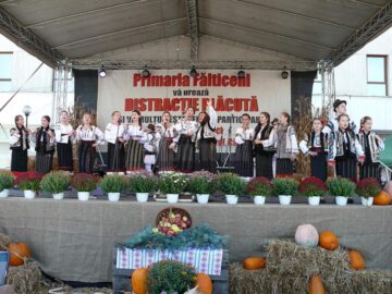 La Fălticeni, cântec popular, patriotic și fanfare