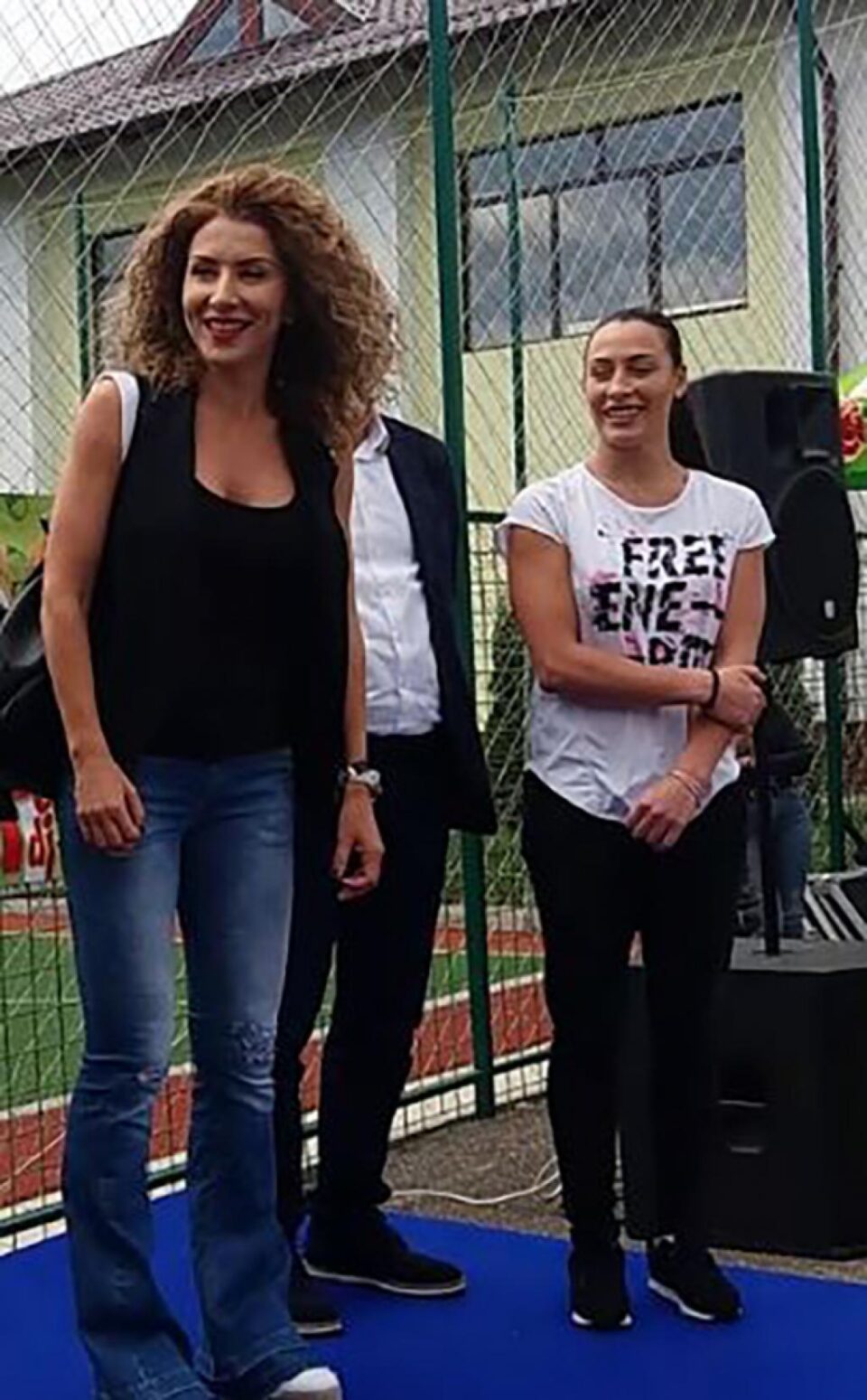 Cătălina Ponor și Carmen Brumă vin marți, la Școala Gimnazială Nr. 4 Vatra Dornei Cătălina Ponor și Carmen Brumă vin marți, la Școala Gimnazială Nr. 4 Vatra Dornei