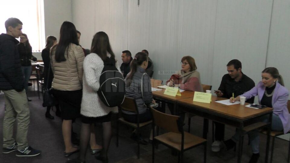 Bursa locurilor de muncă pentru absolvenți a atras aproape 260 de tineri