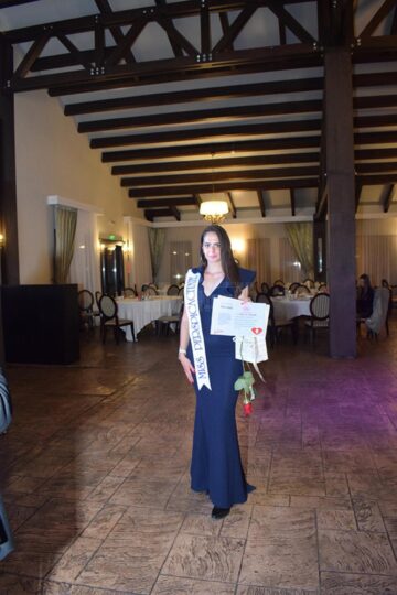 Elevii și profesorii de la Școala Sanitară Postliceală au premiat cele mai frumoase bobocițe