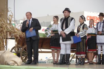 Președintele CJ Suceava, Gheorghe Flutur a deschis oficial Târgul "Produs în Bucovina"