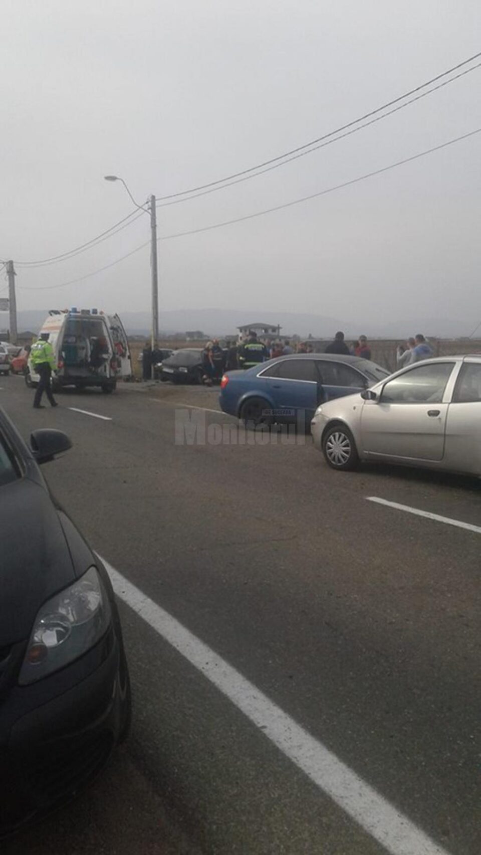 Accidentul s-a petrecut ieri, în jurul orei 14.30, pe drumul național 17A, care face legătura între Rădăuți și Marginea Accidentul s-a petrecut ieri, în jurul orei 14.30, pe drumul național 17A, care face legătura între Rădăuți și Marginea