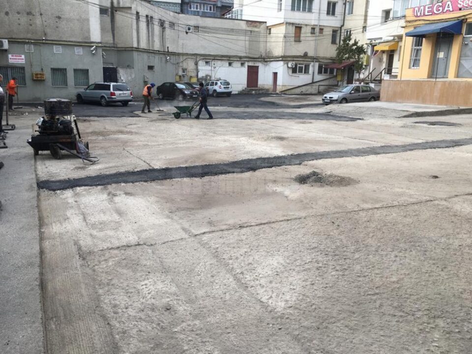 Trotuarele și căile de acces din zona centrală a Sucevei, refăcute în paralel cu strada Curtea Domnească