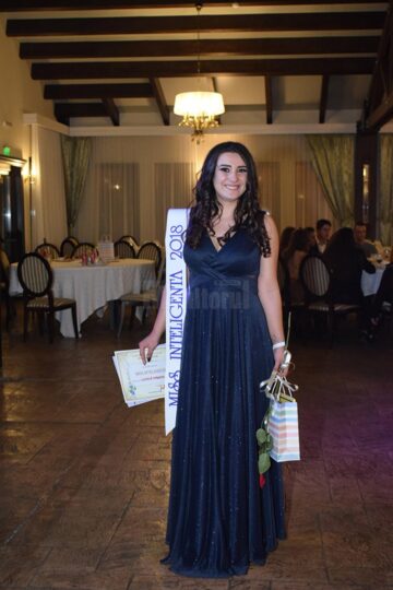 Elevii și profesorii de la Școala Sanitară Postliceală au premiat cele mai frumoase bobocițe