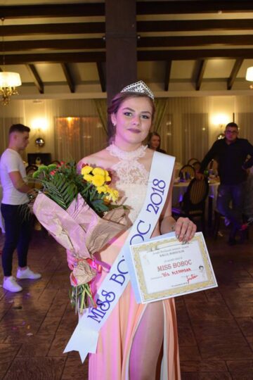 Alexandra Big este Miss Boboc 2018 a Școlii Postliceale Sanitare