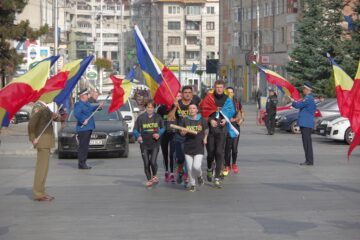 Sosirea grupului de alergători militari și civili de la Botoșani la Suceava
