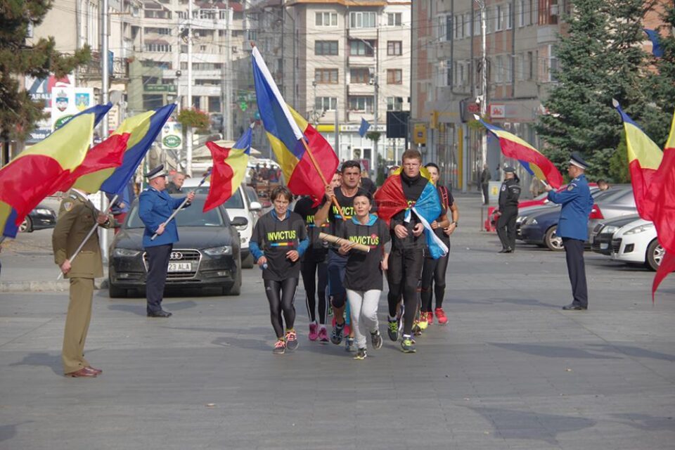 Sosirea grupului de alergători militari și civili de la Botoșani la Suceava