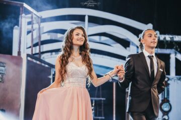 „Pierduți în timp”, bobocii de la „Petru Rareș” și-au desemnat noua generație de Miss și Mister