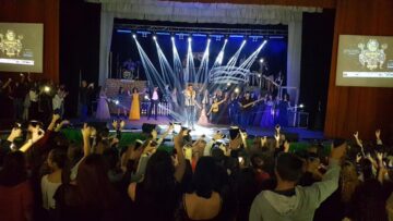 „Pierduți în timp”, bobocii de la „Petru Rareș” și-au desemnat noua generație de Miss și Mister