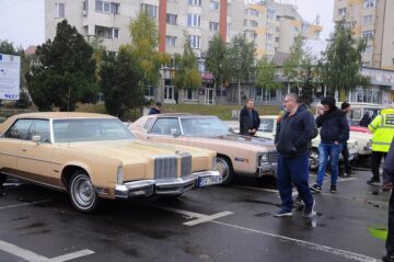 Peste 30 de autoturisme la Retro Parada Toamnei la Rădăuți