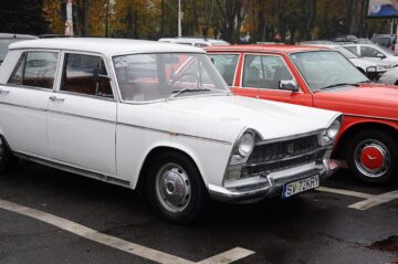 Peste 30 de autoturisme la Retro Parada Toamnei la Rădăuți