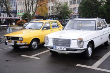 Peste 30 de autoturisme la Retro Parada Toamnei la Rădăuți