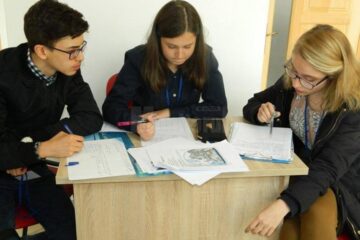 Denisa Spoială, David Tofan și Bianca Beldiman au format echipa câștigătoare