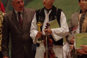 Suceveanul Andrei Mironescu a câștigat trofeul Festivalului-concurs internațional de folclor "Cântecele Neamului"
