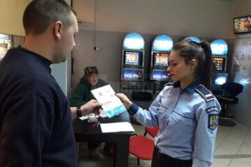 Au fost instruiți cu privire la modul de abordare a infractorilor voiajori administratorii și angajații benzinăriilor, angajații unităților bancare, ai sălilor de jocuri și ai unităților economice