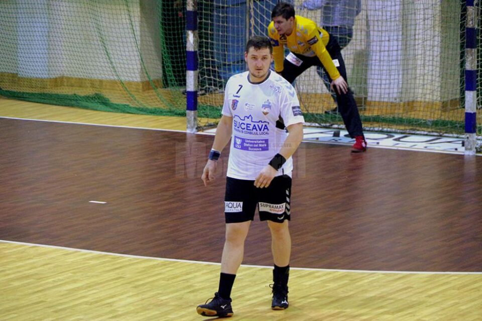 Gabriel Burlacu s-a accidentat destul de grav în cantonamentul naționalei și va lipsi cel puțin o lună Gabriel Burlacu s-a accidentat destul de grav în cantonamentul naționalei și va lipsi cel puțin o lună
