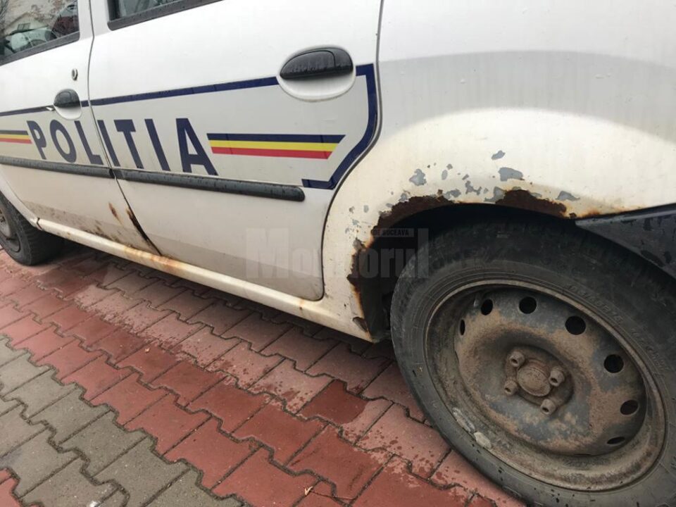 Multe dintre autoturismele Dacia Logan ale Poliției sunt într-o stare deplorabilă