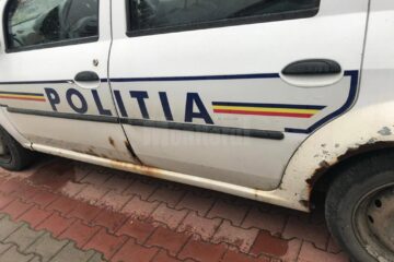 Multe dintre autoturismele Dacia Logan ale Poliției sunt într-o stare deplorabilă
