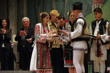 Suceveanul Andrei Mironescu a câștigat trofeul Festivalului-concurs internațional de folclor "Cântecele Neamului"