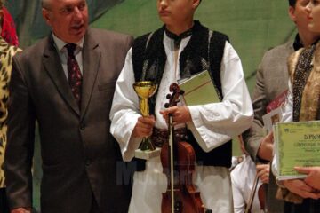 Suceveanul Andrei Mironescu a câștigat trofeul Festivalului-concurs internațional de folclor Cântecele Neamului