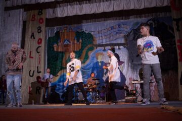 Balul Bobocilor organizat de Colegiul Tehnic de Industrie Alimentară Suceava, pe tărâmul umbrelor și al luminii