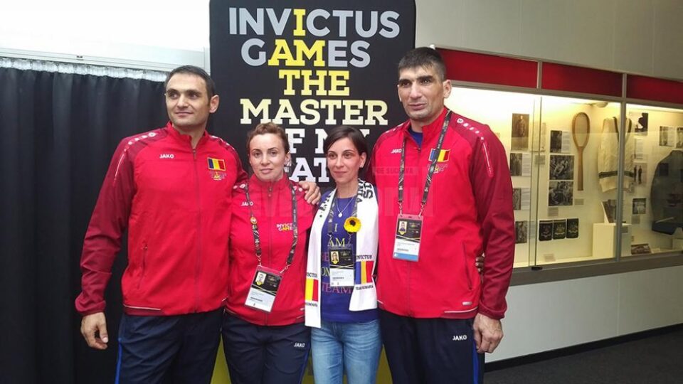 Suceveanul Iriciuc, în stânga. În dreapta, colegul său, care a urcat în acest an pe podium la proba de canotaj în sală - anduranță Suceveanul Iriciuc, în stânga. În dreapta, colegul său, care a urcat în acest an pe podium la proba de canotaj în sală - anduranță