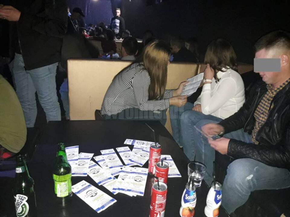Razii ale poliției în săli de jocuri și discoteci