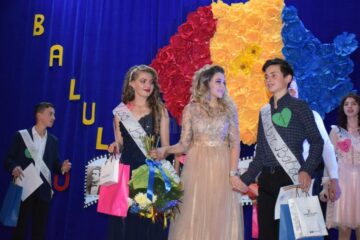 Adelina-Maria Vîntu - Miss Boboc și Alin-Constantin Iliesi - Mister Boboc