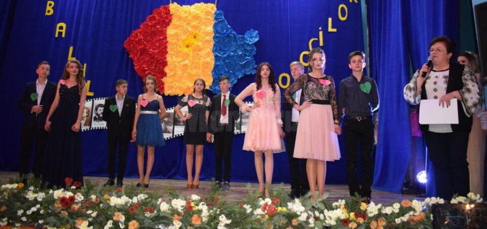Balul Bobocilor la Liceul Tehnologic ”Vasile Cocea” Moldovița